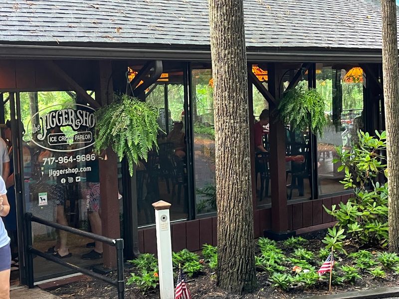 A Spot That Draws Hikers, Cyclists, And Day-Trippers Alike