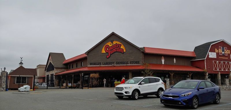 A Store That Claims A World Record In Its Own Name A Store That Claims A World Record In Its Own Name