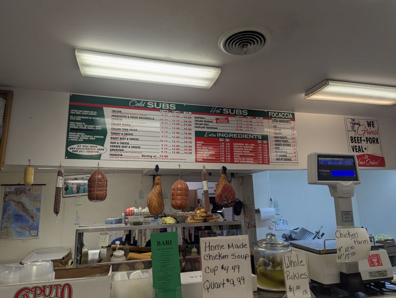 Decor, Ambiance, And That Old School Deli Rhythm