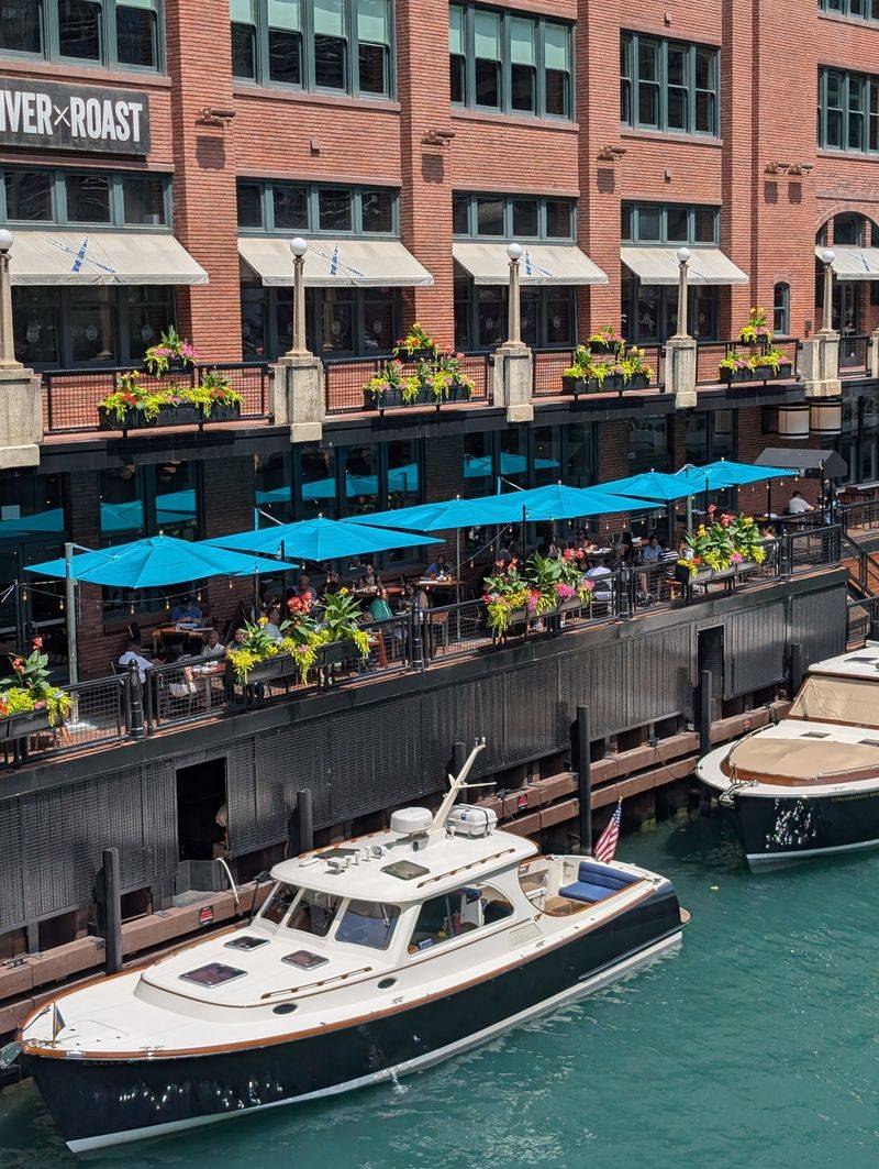 Decor That Frames The Water