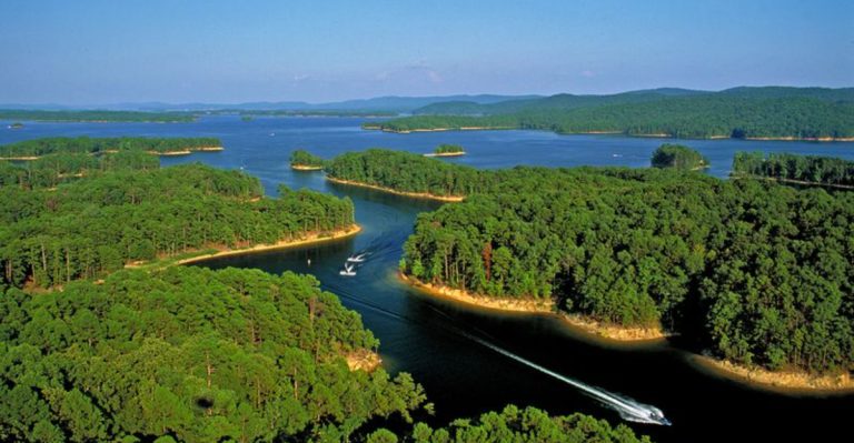 A Stunning 300 Mile Journey Across Sandy Islands On Lake Ouachita