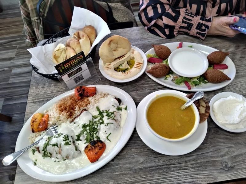 Cozy Depth, Simple Brilliance