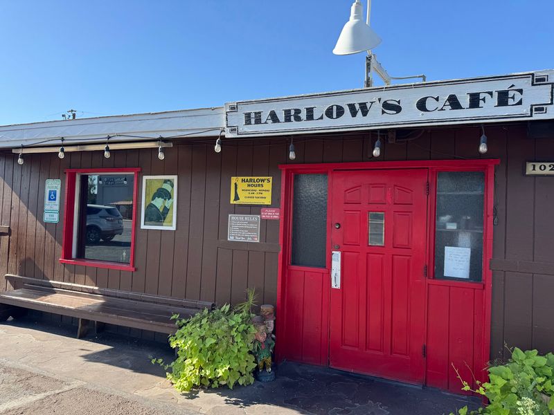 A Tempe Corner That Has Been Serving Since 1976 A Tempe Corner That Has Been Serving Since 1976