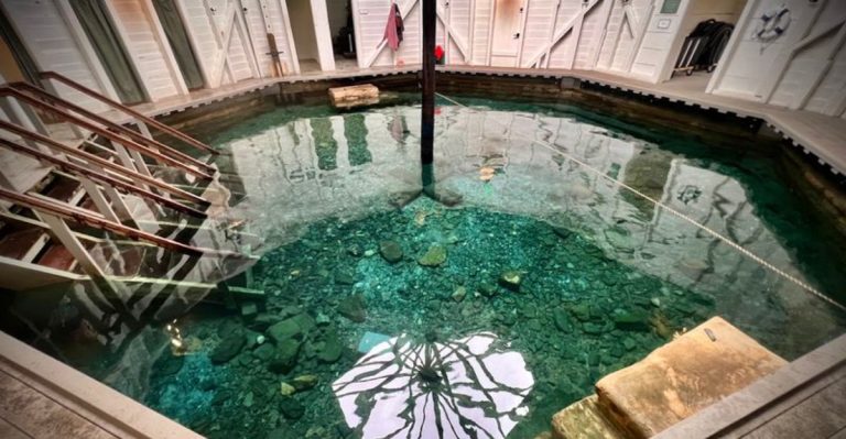 A Timeless Virginia Bathhouse Perfect For A Restful May Weekend Retreat