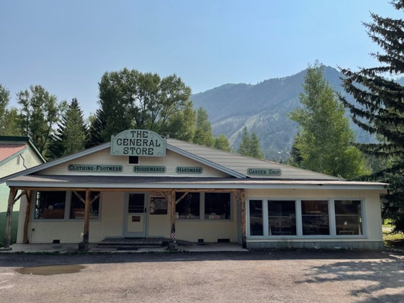A Town That Runs on Quiet Rhythms