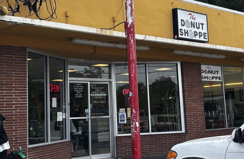 A True Old-School Donut Spot