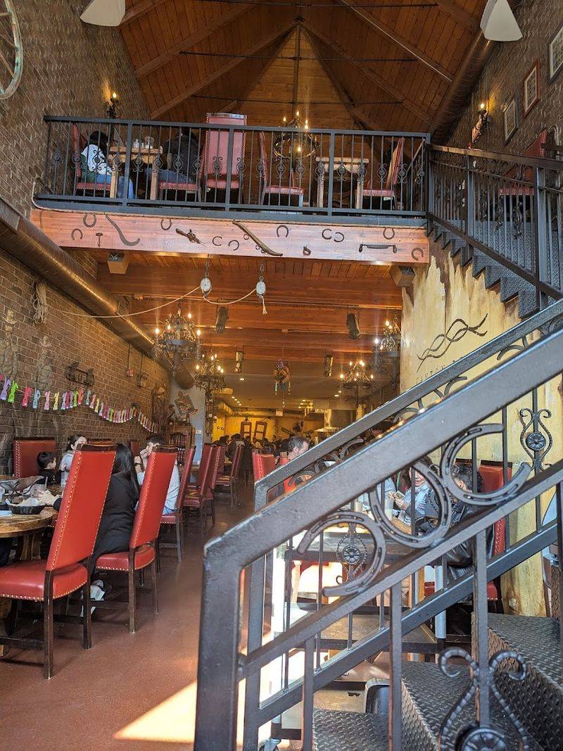 A Two-Level Dining Space 
