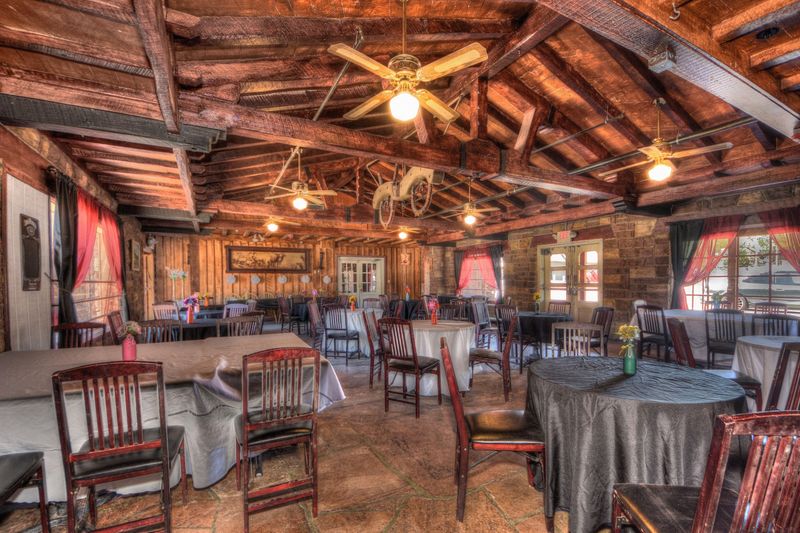 A Versatile Venue For Big Gatherings A Versatile Venue For Big Gatherings