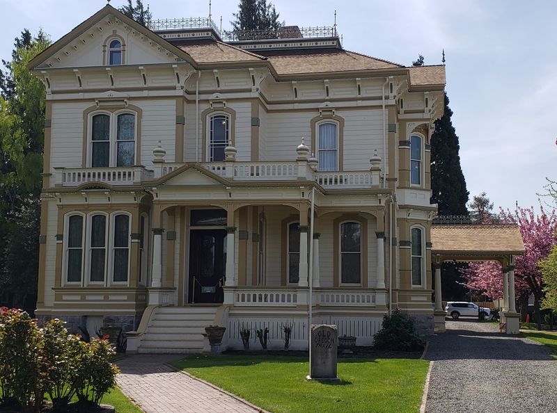 A Victorian Showpiece Sitting Right In Downtown Puyallup