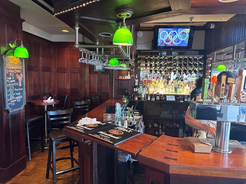 A Warm, Lively Coastal Atmosphere Inside
