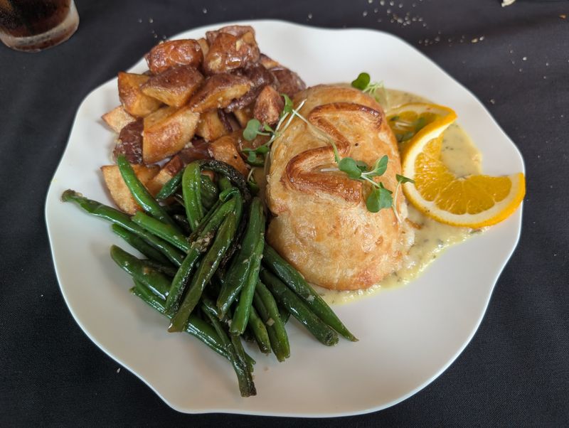 Cozy Plates, Bright Flavors