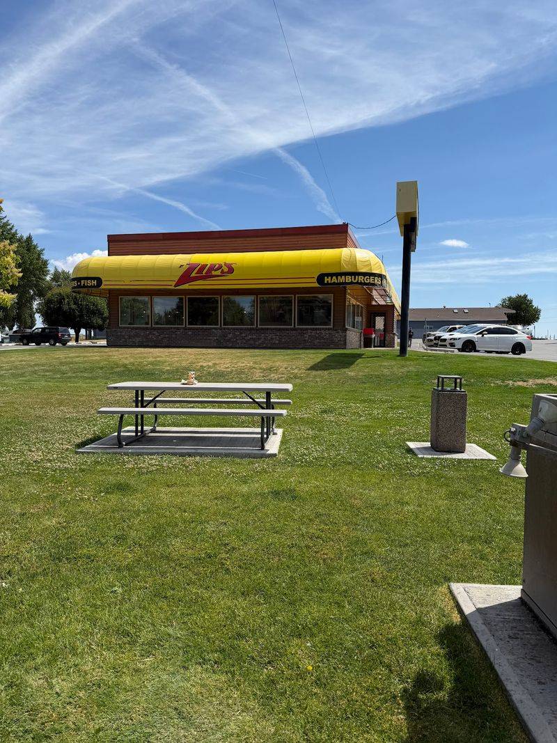 A Wheat-Country Pit Stop Right Off The Interstate A Wheat-Country Pit Stop Right Off The Interstate
