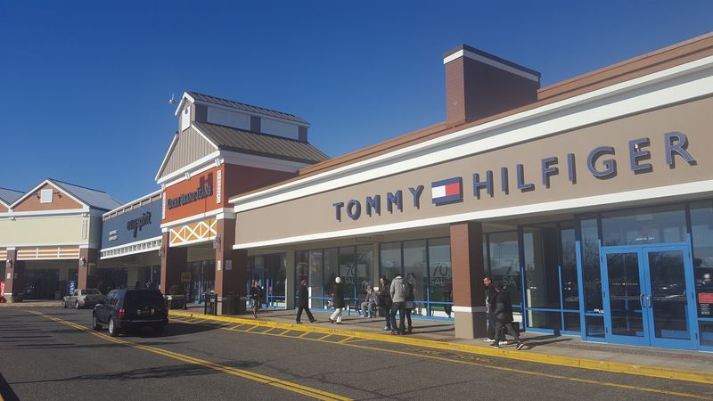 A Wonderland Of Over 130 Brand-Name Stores