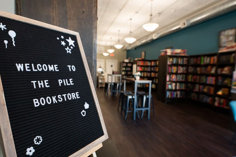 A promising bookstore-and-coffee outing, not a guaranteed dream day