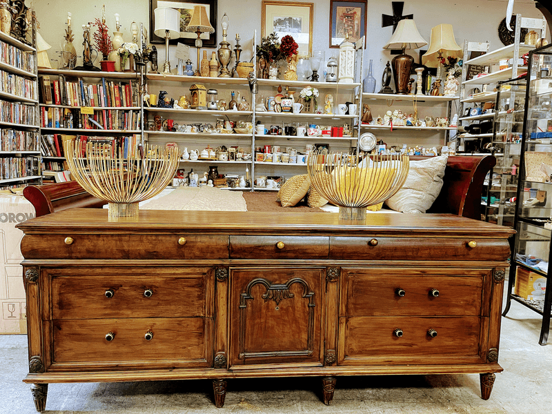 AZ Thrift LLC: Kissimmee's Bargain Treasure Chest AZ Thrift LLC: Kissimmee's Bargain Treasure Chest