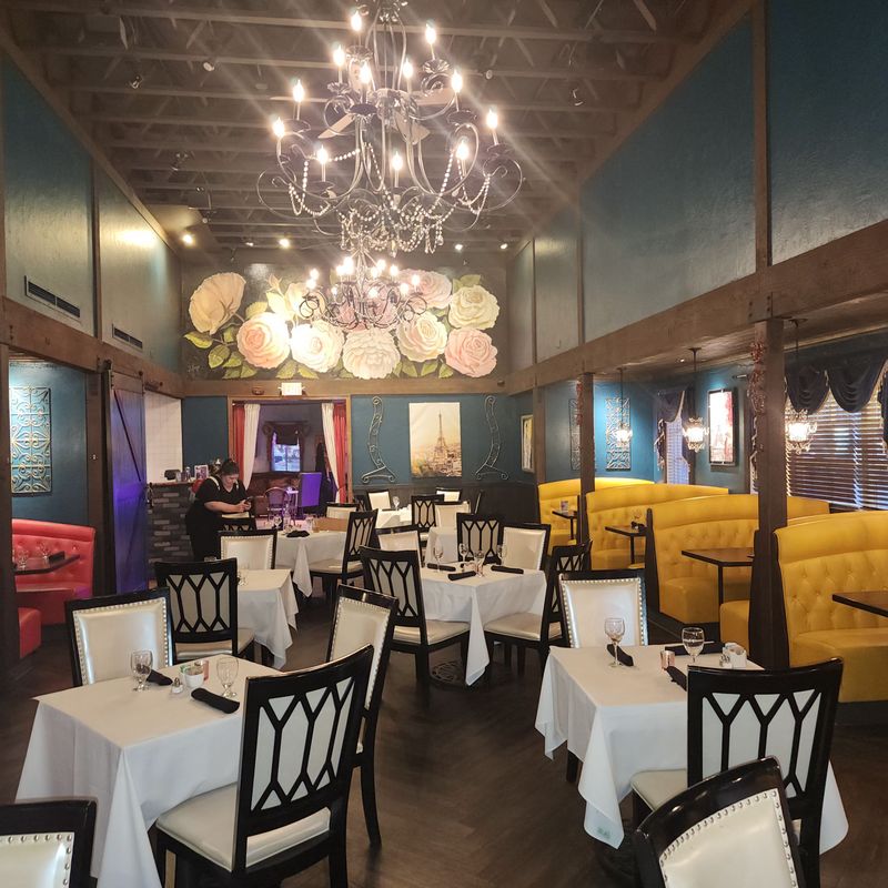 Paris Bistro – Naperville
