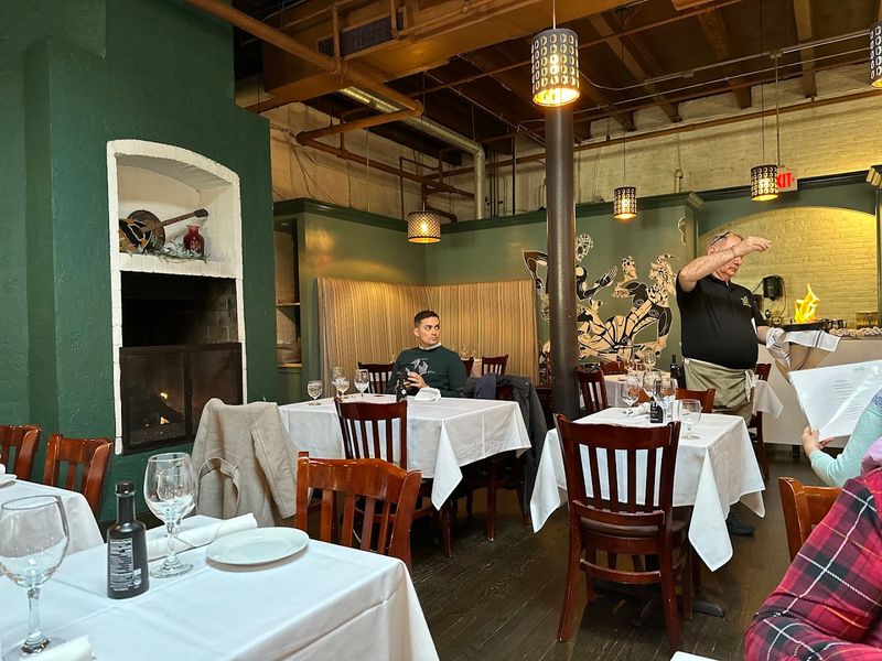 Avli Winnetka - Winnetka