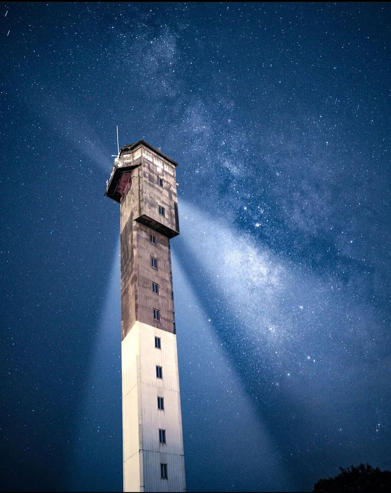 Active Navigation Beacon