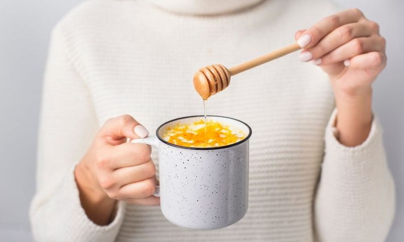 Ditch Artificial Sweeteners for Honey
