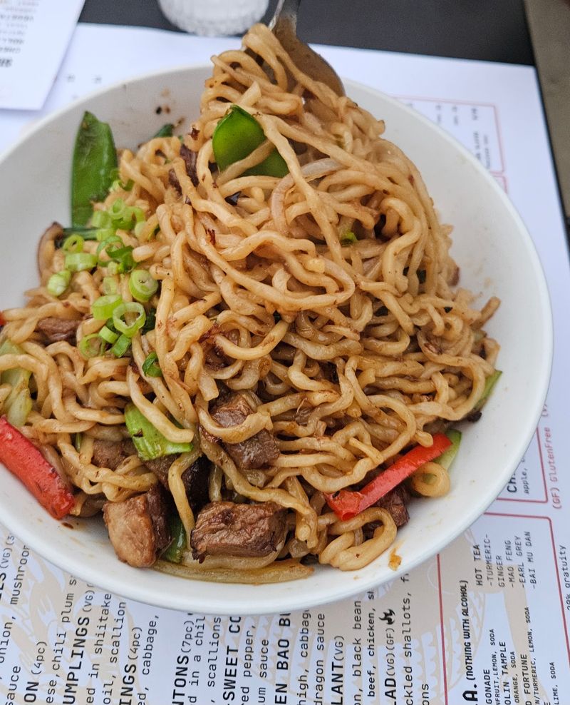 Add Crisp Hong Kong-Style Noodles