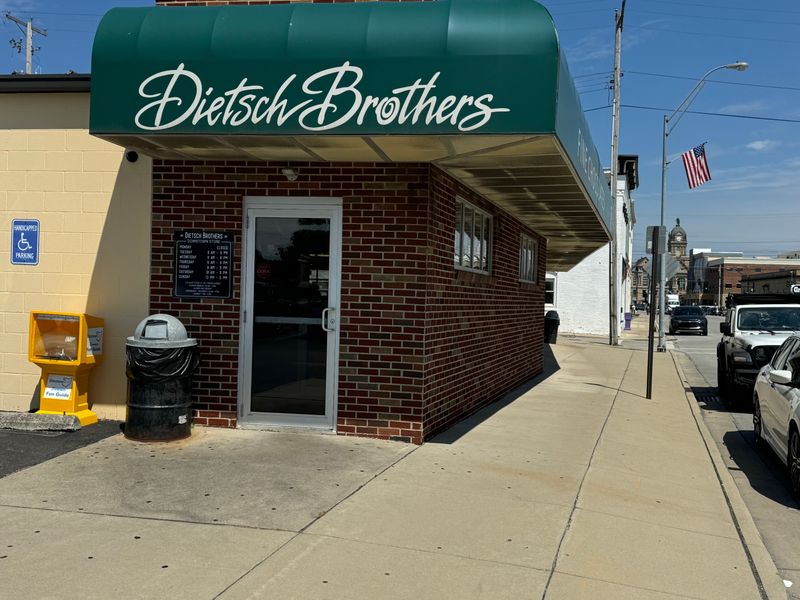 Building the Main Store on West Main Cross