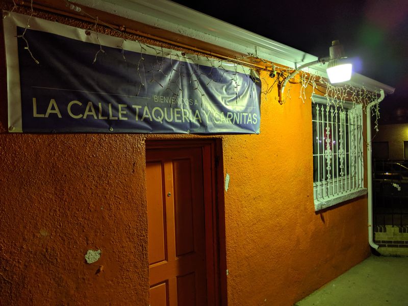 La Calle Taqueria y Carnitas