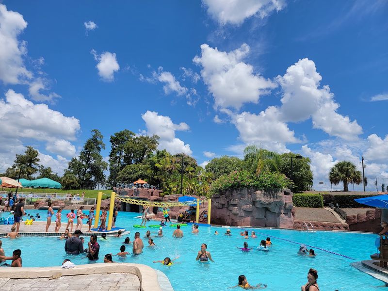 Adventure Island Water Park Wave Pool, Tampa