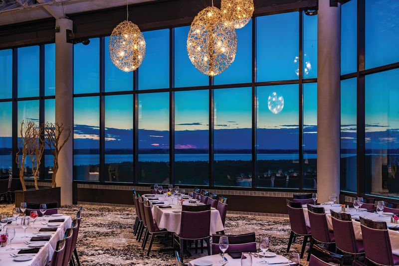 Aerie Restaurant & Lounge, Acme