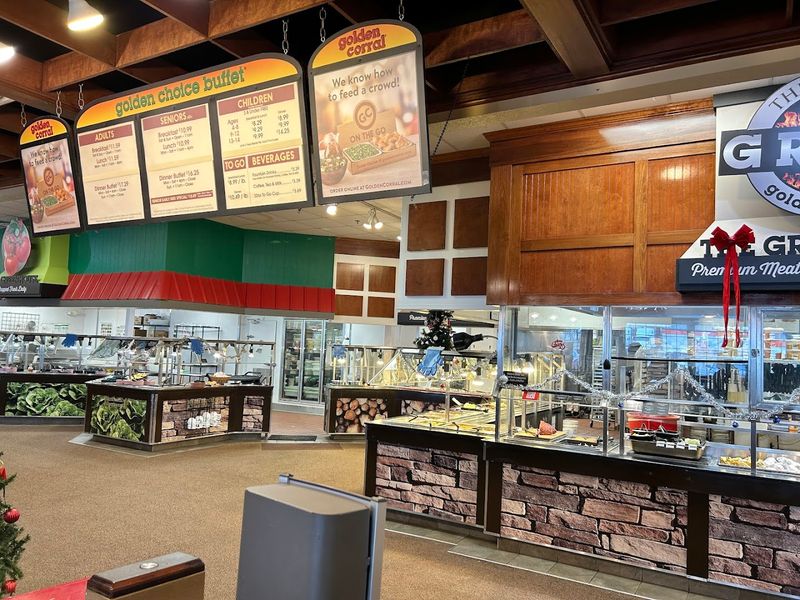 Golden Corral Breakfast Buffet (Clinton Township)