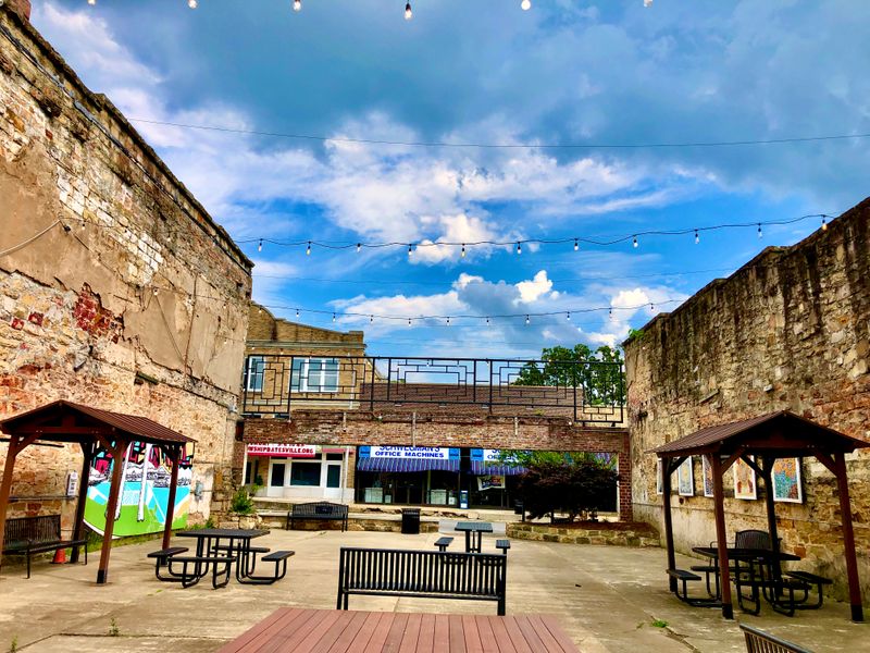 Abundant Local Amenities And Activities