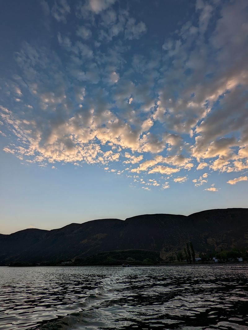 After Dark, The Coulee Sky Steals The Show After Dark, The Coulee Sky Steals The Show