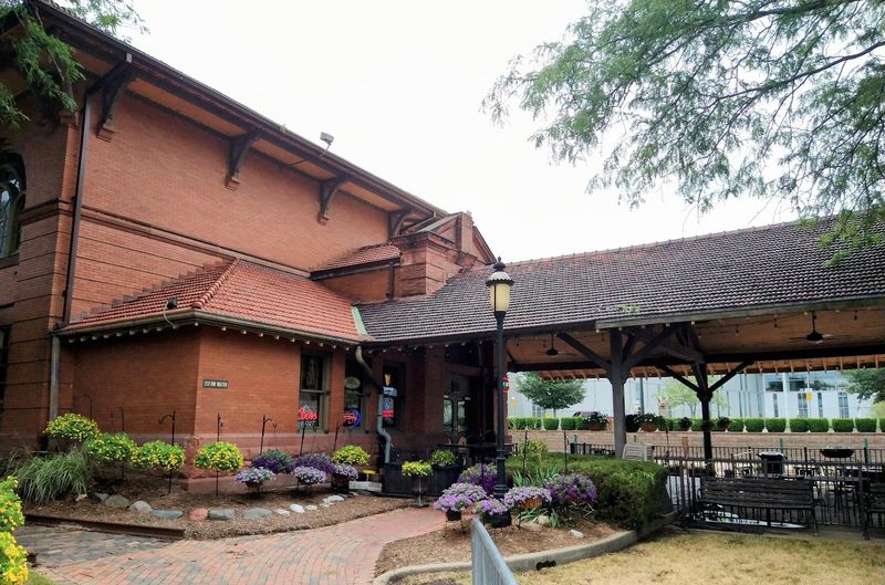 The Blue Duck Barbecue Tavern – Peoria