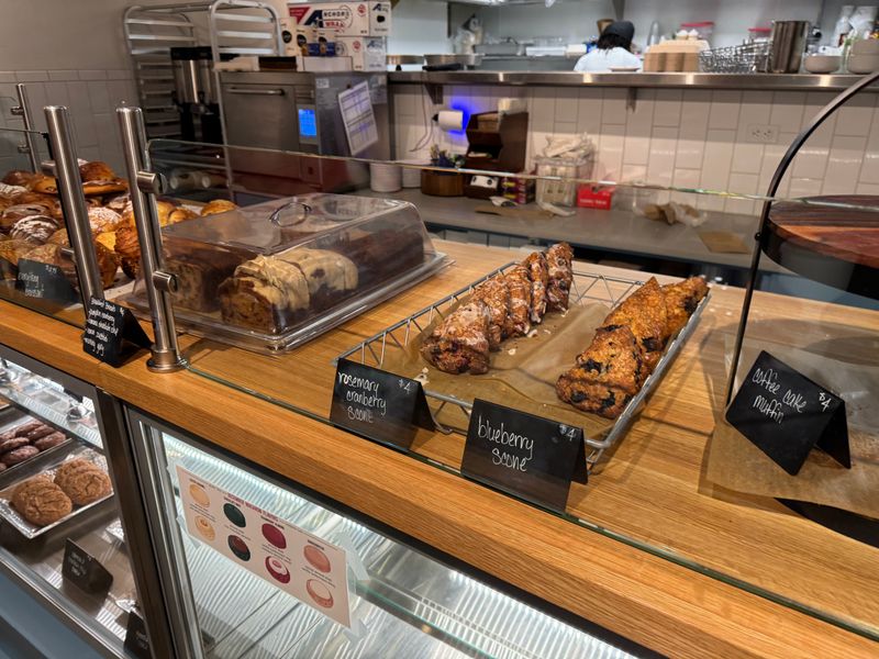 Luna Bakery & Café – Cleveland, OH