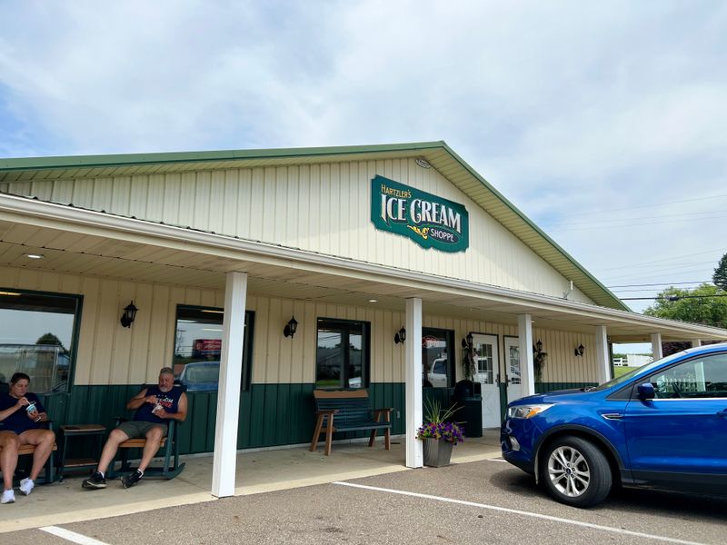 Hartzler Family Dairy Ice Cream Shoppe – Wooster, Ohio