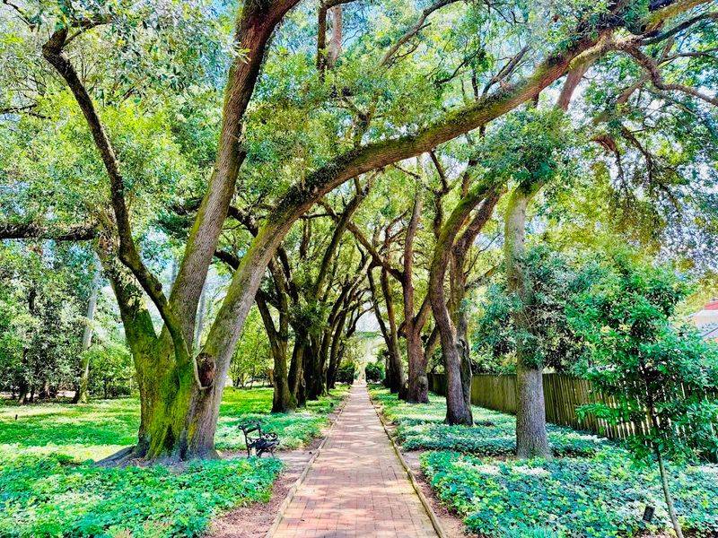 Hopeland Gardens Offers Pure, Unhurried Beauty