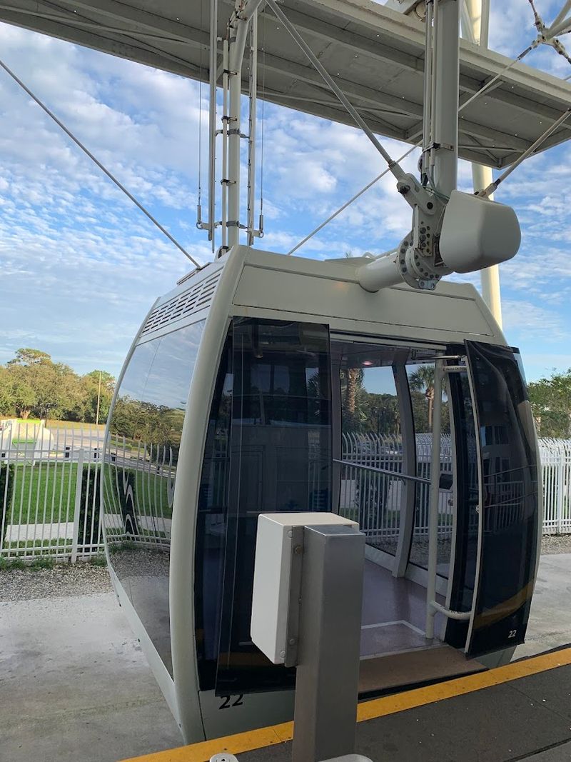 Air-Conditioned Capsules Beat The Florida Heat Air-Conditioned Capsules Beat The Florida Heat