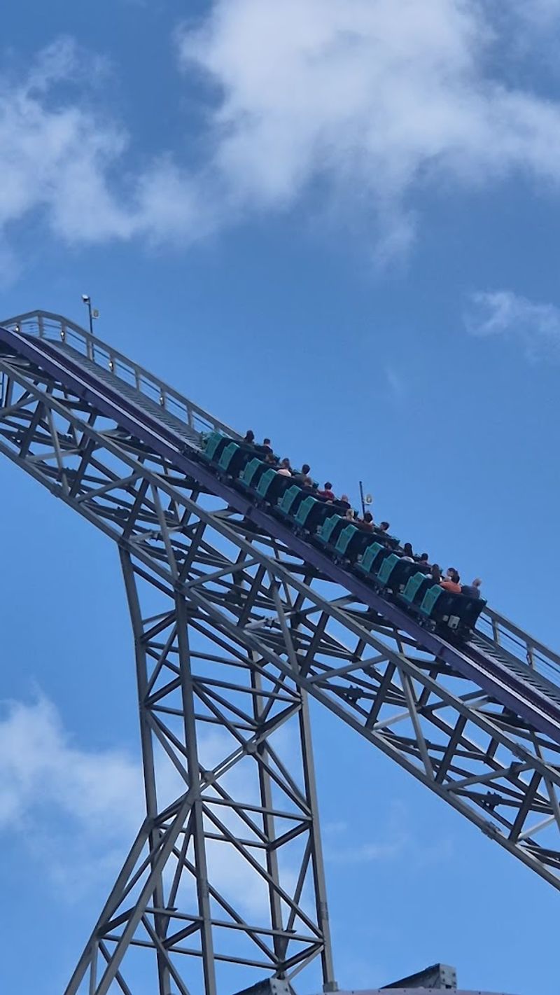 Airtime Moments That Defy Gravity Repeatedly Airtime Moments That Defy Gravity Repeatedly