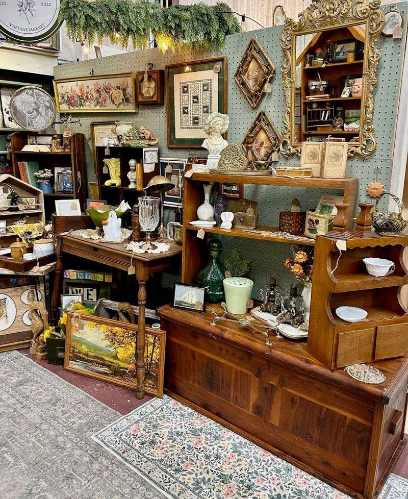 Aisles Filled With Vintage Finds