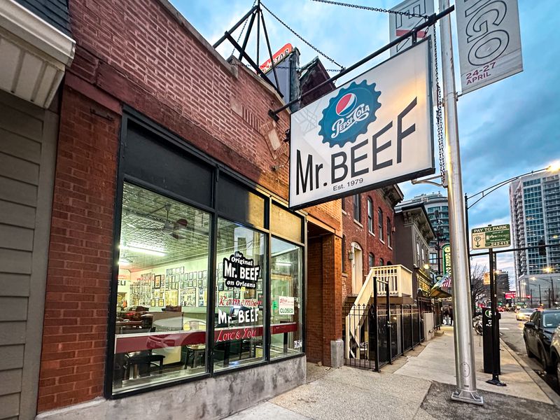 Mr. Beef (On Orleans) – Chicago (666 N Orleans St)
