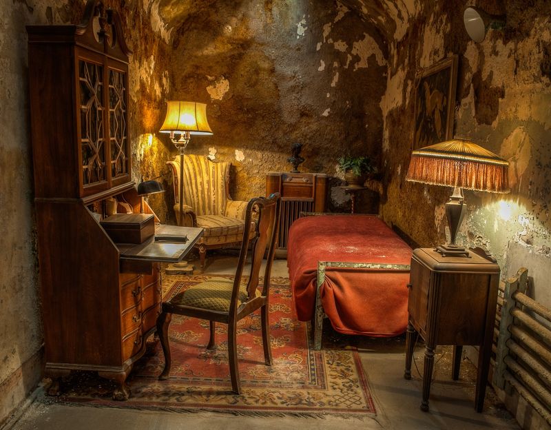 Al Capone Lived Large And Still Couldn't Sleep