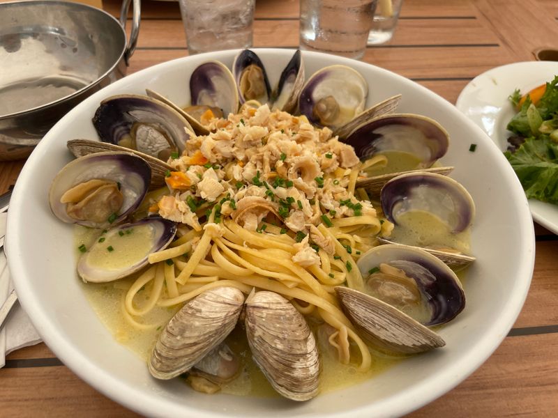 Matunuck Oyster Bar – South Kingstown (Matunuck)