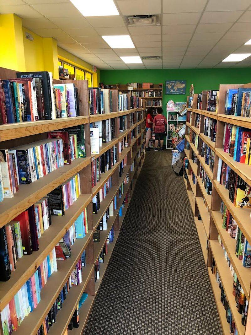 Walls of Books, Oviedo, FL