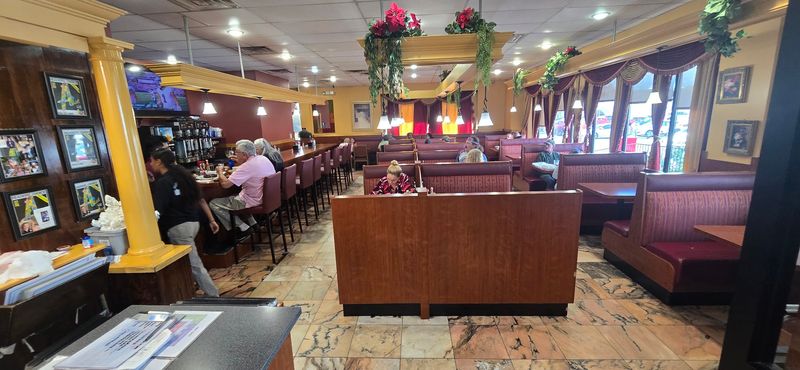 All-Day Comfort At Park City Diner