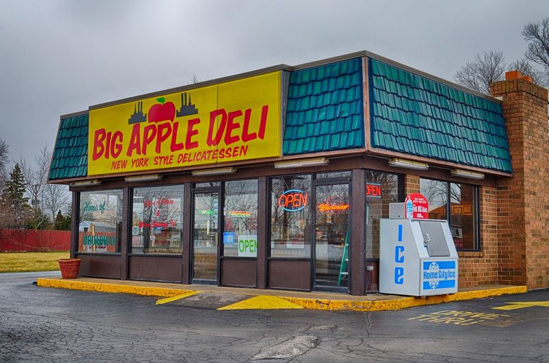 Big Apple Deli, Oregon