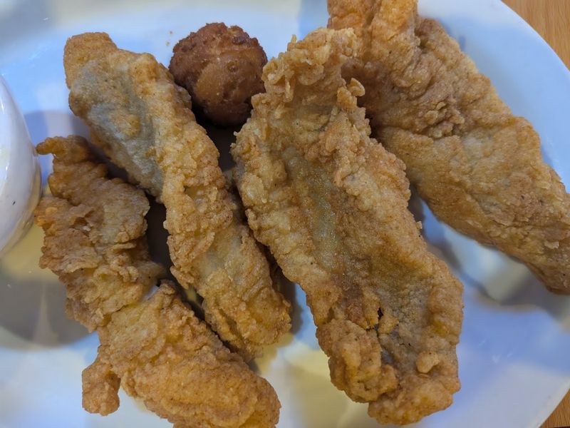 A Menu Packed With Southern Seafood Classics