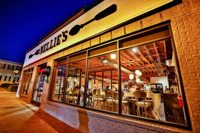 Nellie’s Southern Kitchen, Charlotte’s Buffet Bliss