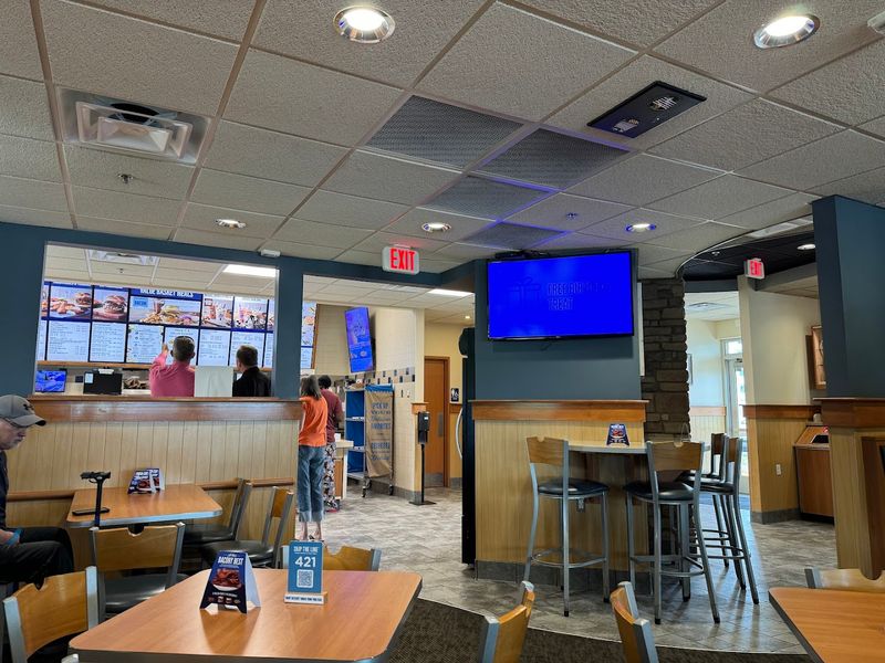 Table Service That Actually Brings The Food To You