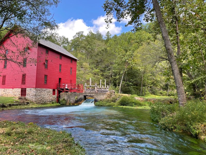 Alley Mill, Eminence
