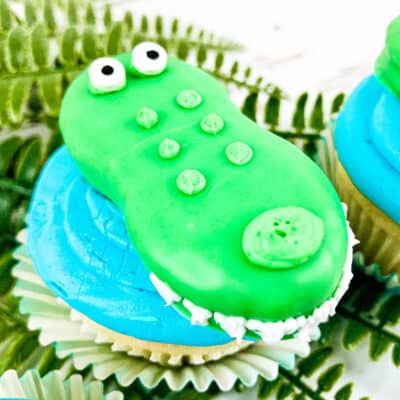 crocodile cupcake topper
