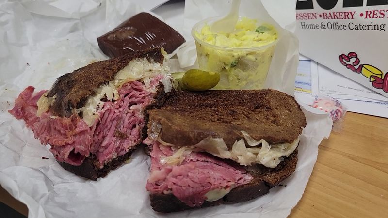Cecil’s Deli & Restaurant – 651 Cleveland Ave S, Saint Paul, MN 55116